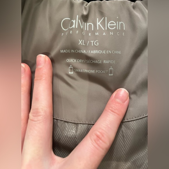 Calvin Klein Performance XL Beige Black Gold Vest - Picture 2 of 4